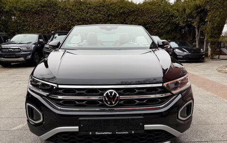 Volkswagen T-Roc I, 2022 год, 2 375 464 рублей, 2 фотография