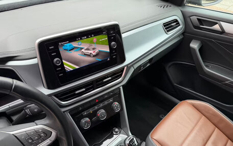 Volkswagen T-Roc I, 2022 год, 2 375 464 рублей, 10 фотография