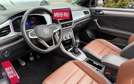 Volkswagen T-Roc I, 2022 год, 2 375 464 рублей, 12 фотография