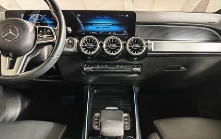 Mercedes-Benz GLB, 2021 год, 3 250 000 рублей, 15 фотография