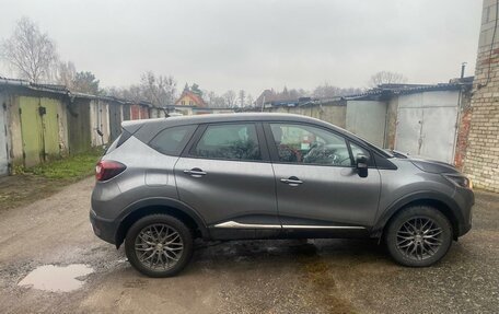 Renault Kaptur I рестайлинг, 2017 год, 1 490 000 рублей, 2 фотография