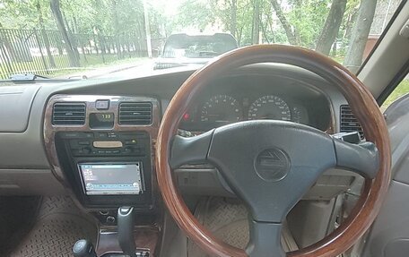 Toyota Hilux Surf III рестайлинг, 2001 год, 1 380 000 рублей, 7 фотография