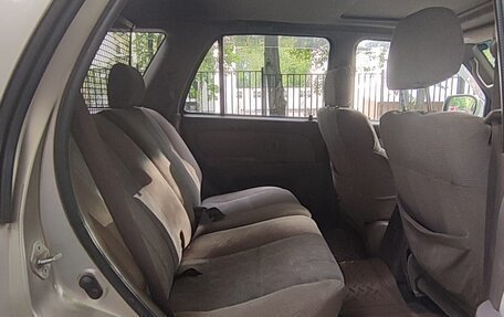 Toyota Hilux Surf III рестайлинг, 2001 год, 1 380 000 рублей, 4 фотография