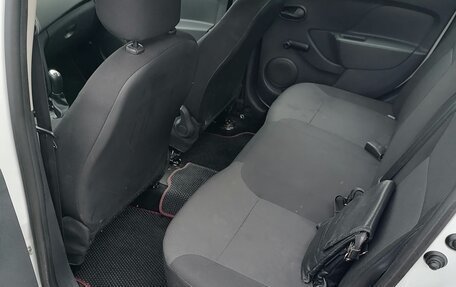 Renault Logan II, 2016 год, 430 000 рублей, 9 фотография