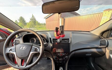 Hyundai Solaris II рестайлинг, 2011 год, 699 000 рублей, 8 фотография