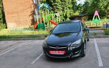 Opel Astra J, 2013 год, 900 000 рублей, 2 фотография