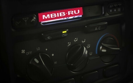 Toyota Land Cruiser 100 рестайлинг 2, 2001 год, 1 500 000 рублей, 18 фотография