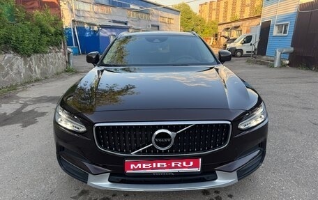 Volvo V90 Cross Country I рестайлинг, 2018 год, 3 600 000 рублей, 1 фотография