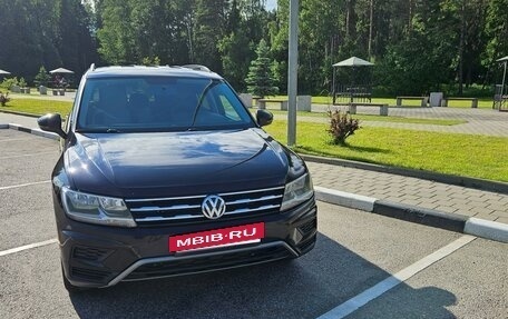 Volkswagen Tiguan I, 2018 год, 2 000 070 рублей, 2 фотография