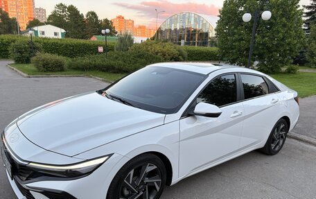 Hyundai Elantra, 2023 год, 2 250 000 рублей, 6 фотография