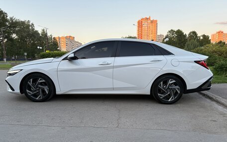 Hyundai Elantra, 2023 год, 2 250 000 рублей, 5 фотография