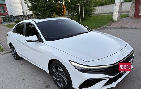 Hyundai Elantra, 2023 год, 2 250 000 рублей, 7 фотография