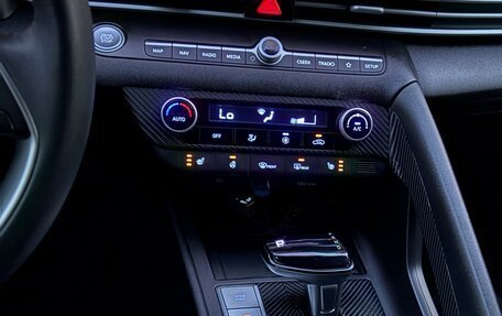 Hyundai Elantra, 2023 год, 2 250 000 рублей, 16 фотография