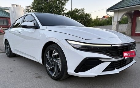 Hyundai Elantra, 2023 год, 2 250 000 рублей, 8 фотография