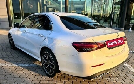 Mercedes-Benz E-Класс, 2021 год, 4 890 000 рублей, 4 фотография