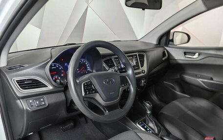 Hyundai Solaris II рестайлинг, 2021 год, 1 570 000 рублей, 16 фотография