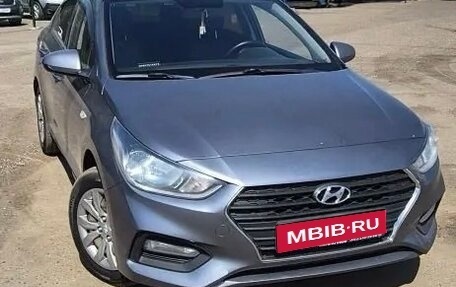 Hyundai Solaris II рестайлинг, 2018 год, 910 000 рублей, 1 фотография