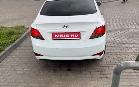Hyundai Solaris II рестайлинг, 2015 год, 340 000 рублей, 1 фотография