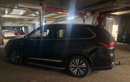 Mitsubishi Outlander III рестайлинг 3, 2015 год, 1 250 000 рублей, 1 фотография
