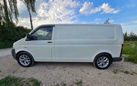 Volkswagen Transporter T5 рестайлинг, 2006 год, 1 380 000 рублей, 2 фотография