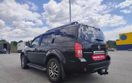 Nissan Pathfinder, 2013 год, 1 600 000 рублей, 3 фотография