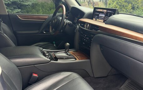 Lexus LX III, 2016 год, 5 950 000 рублей, 8 фотография