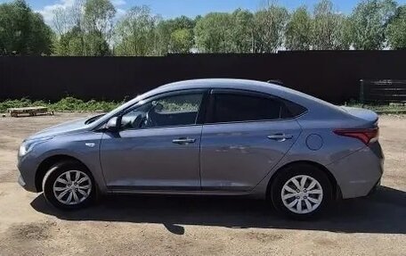Hyundai Solaris II рестайлинг, 2018 год, 910 000 рублей, 3 фотография