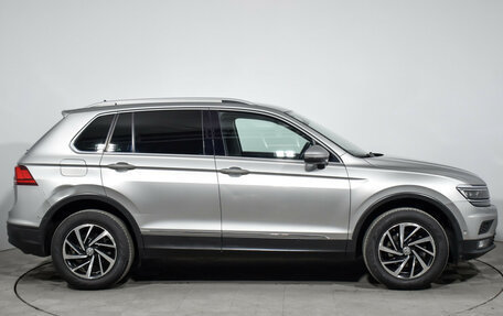 Volkswagen Tiguan II, 2018 год, 2 190 000 рублей, 5 фотография