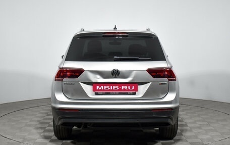Volkswagen Tiguan II, 2018 год, 2 190 000 рублей, 7 фотография