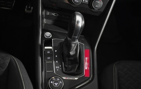 Volkswagen Tiguan II, 2018 год, 2 190 000 рублей, 18 фотография