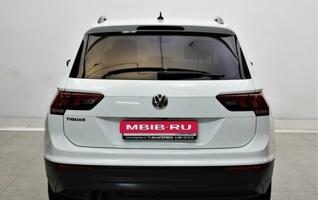 Volkswagen Tiguan II, 2018 год, 2 270 000 рублей, 3 фотография