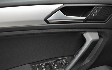 Volkswagen Tiguan II, 2018 год, 2 270 000 рублей, 15 фотография