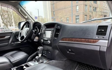 Mitsubishi Pajero IV, 2008 год, 1 430 000 рублей, 28 фотография