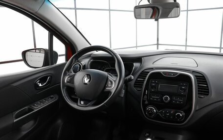 Renault Kaptur I рестайлинг, 2016 год, 1 329 000 рублей, 8 фотография