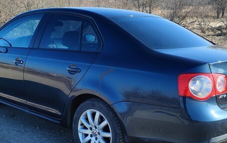 Volkswagen Jetta VI, 2010 год, 730 000 рублей, 2 фотография