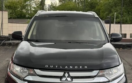 Mitsubishi Outlander III рестайлинг 3, 2015 год, 1 250 000 рублей, 2 фотография