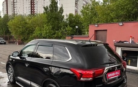 Mitsubishi Outlander III рестайлинг 3, 2015 год, 1 250 000 рублей, 3 фотография