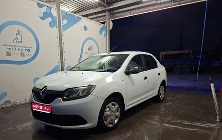 Renault Logan II, 2015 год, 380 000 рублей, 1 фотография