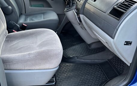 Volkswagen Transporter T5 рестайлинг, 2010 год, 1 580 000 рублей, 13 фотография