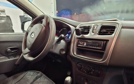 Renault Logan II, 2015 год, 380 000 рублей, 13 фотография