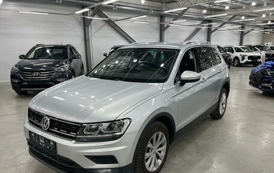 Volkswagen Tiguan II, 2019 год, 2 643 000 рублей, 1 фотография