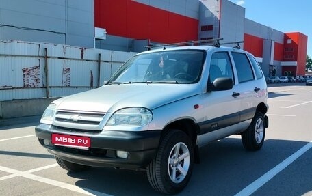 Chevrolet Niva I рестайлинг, 2005 год, 440 000 рублей, 1 фотография
