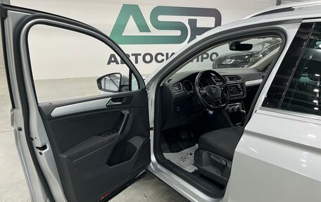 Volkswagen Tiguan II, 2019 год, 2 643 000 рублей, 7 фотография