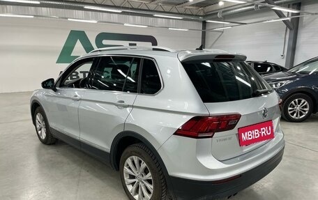 Volkswagen Tiguan II, 2019 год, 2 643 000 рублей, 6 фотография