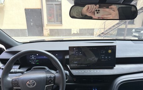 Toyota Camry, 2024 год, 3 780 000 рублей, 8 фотография