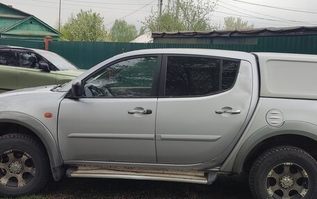 Mitsubishi L200 IV рестайлинг, 2007 год, 880 000 рублей, 1 фотография
