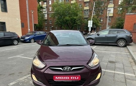 Hyundai Solaris II рестайлинг, 2011 год, 820 000 рублей, 1 фотография
