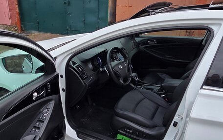 Hyundai Sonata VI, 2012 год, 1 250 000 рублей, 12 фотография