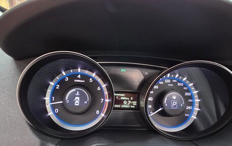 Hyundai Sonata VI, 2012 год, 1 250 000 рублей, 13 фотография