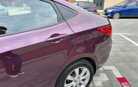 Hyundai Solaris II рестайлинг, 2011 год, 820 000 рублей, 4 фотография